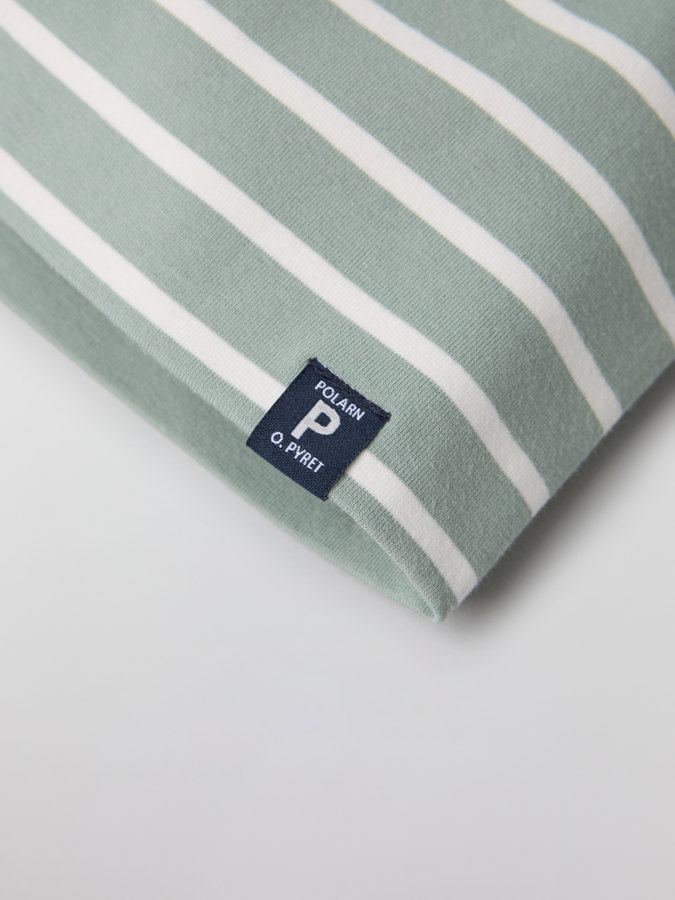 Trikå mössa randig