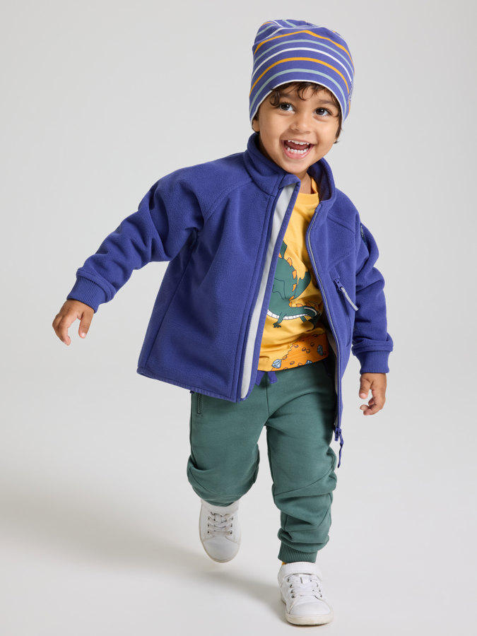 Trikåmössa med P-applikation randig Trikåmössa med P-applikation randig