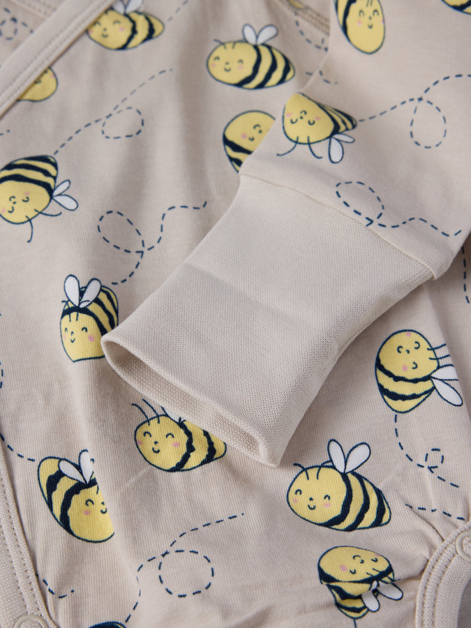 Förlängningsbar omlottbody bin