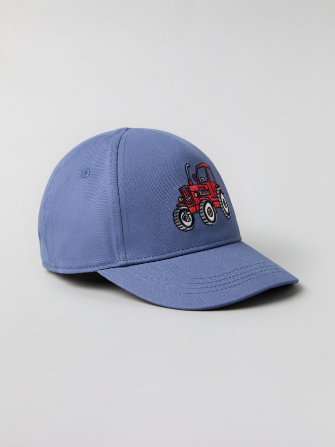 Keps med applikation Keps med applikation