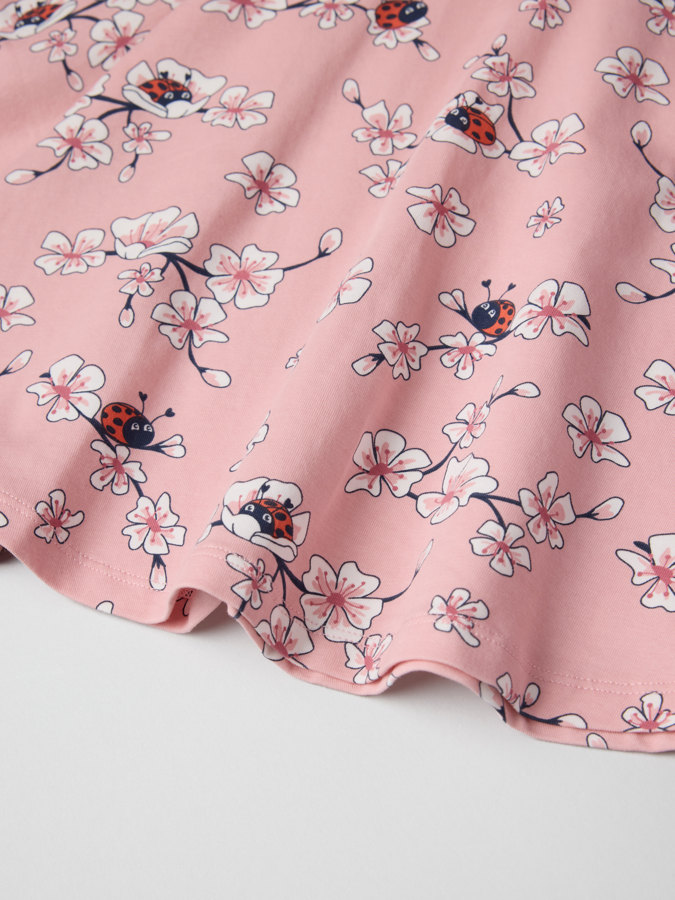 Snurrklänning körsbärsblom Snurrklänning körsbärsblom