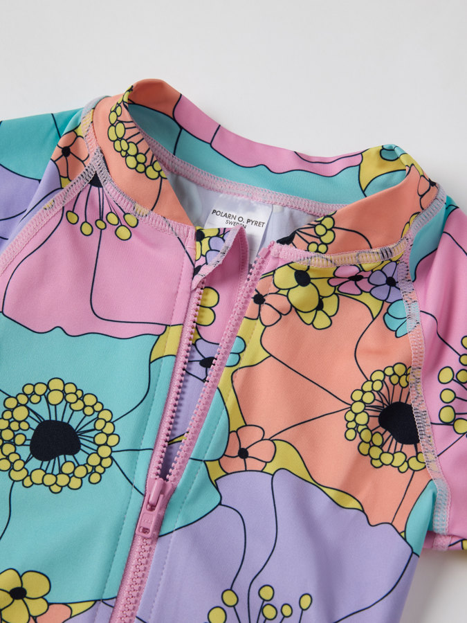 Långärmad baddräkt blommig Långärmad baddräkt blommig