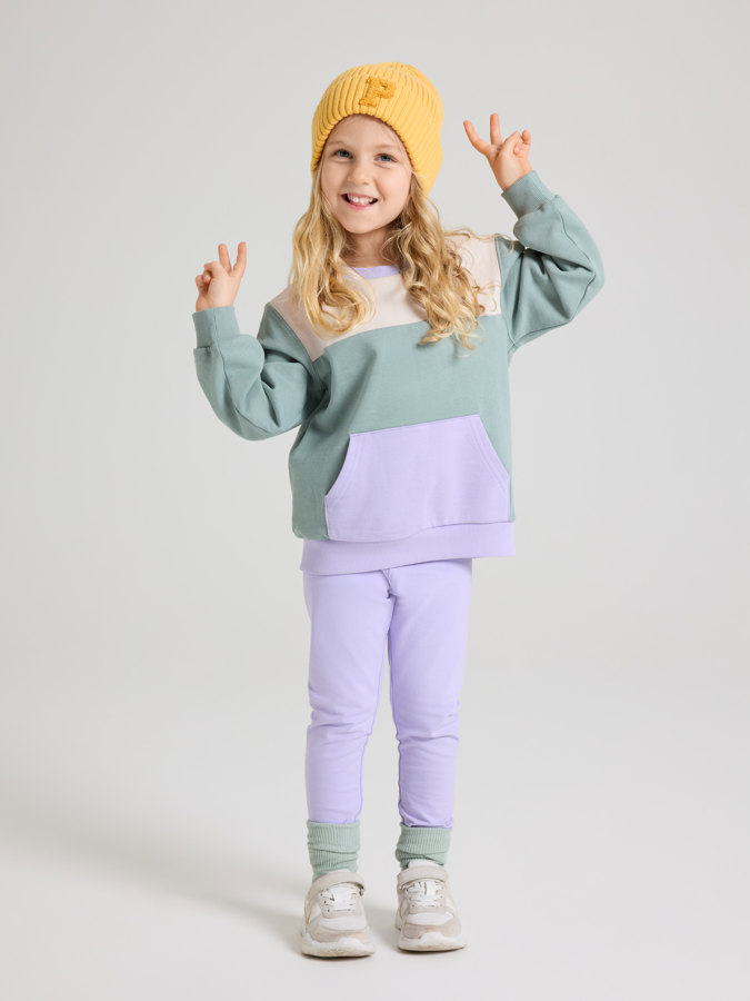 Sweatshirt med ficka Sweatshirt med ficka