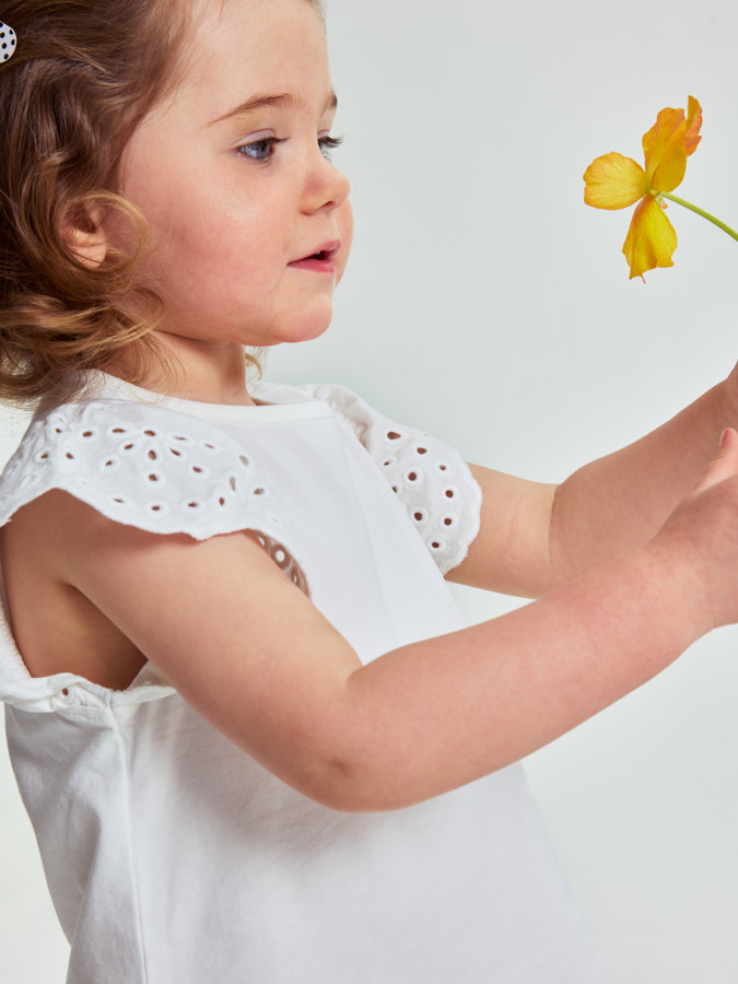 Topp med spetsärmar Topp med spetsärmar